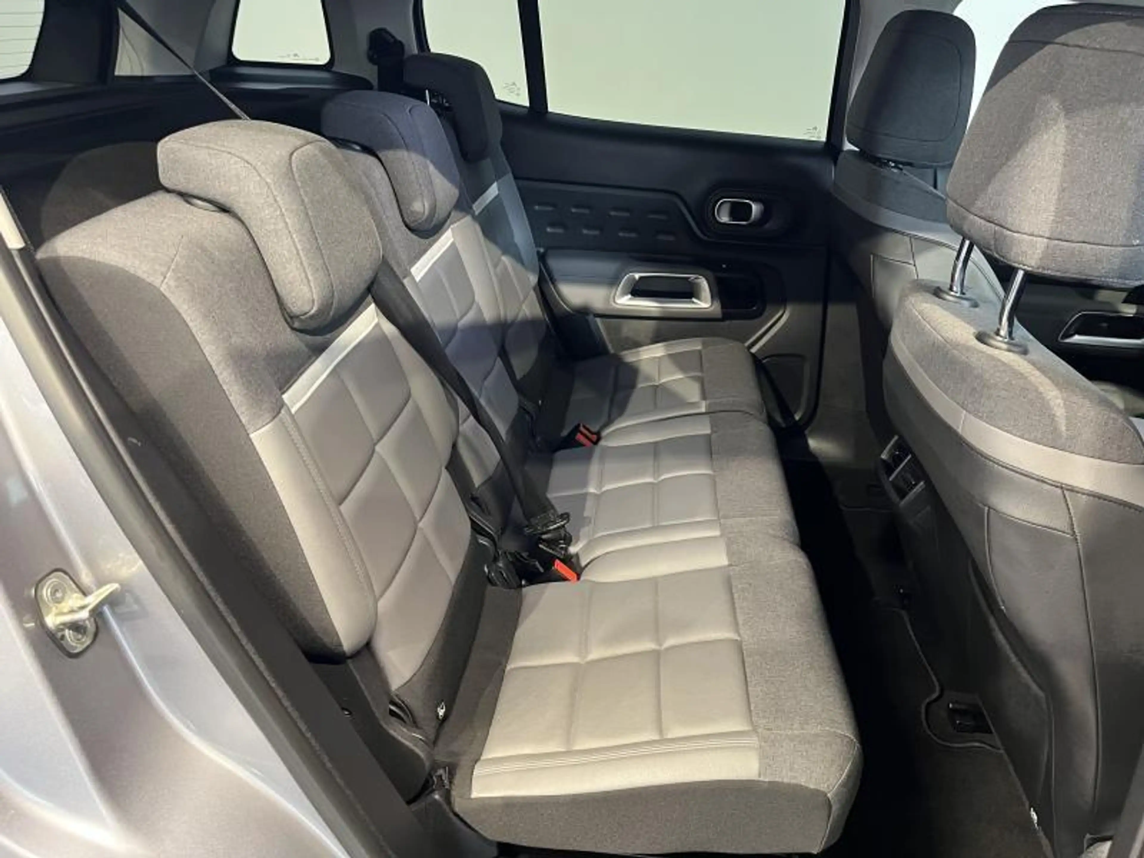 Citroen C5 Aircross Business — photo 15