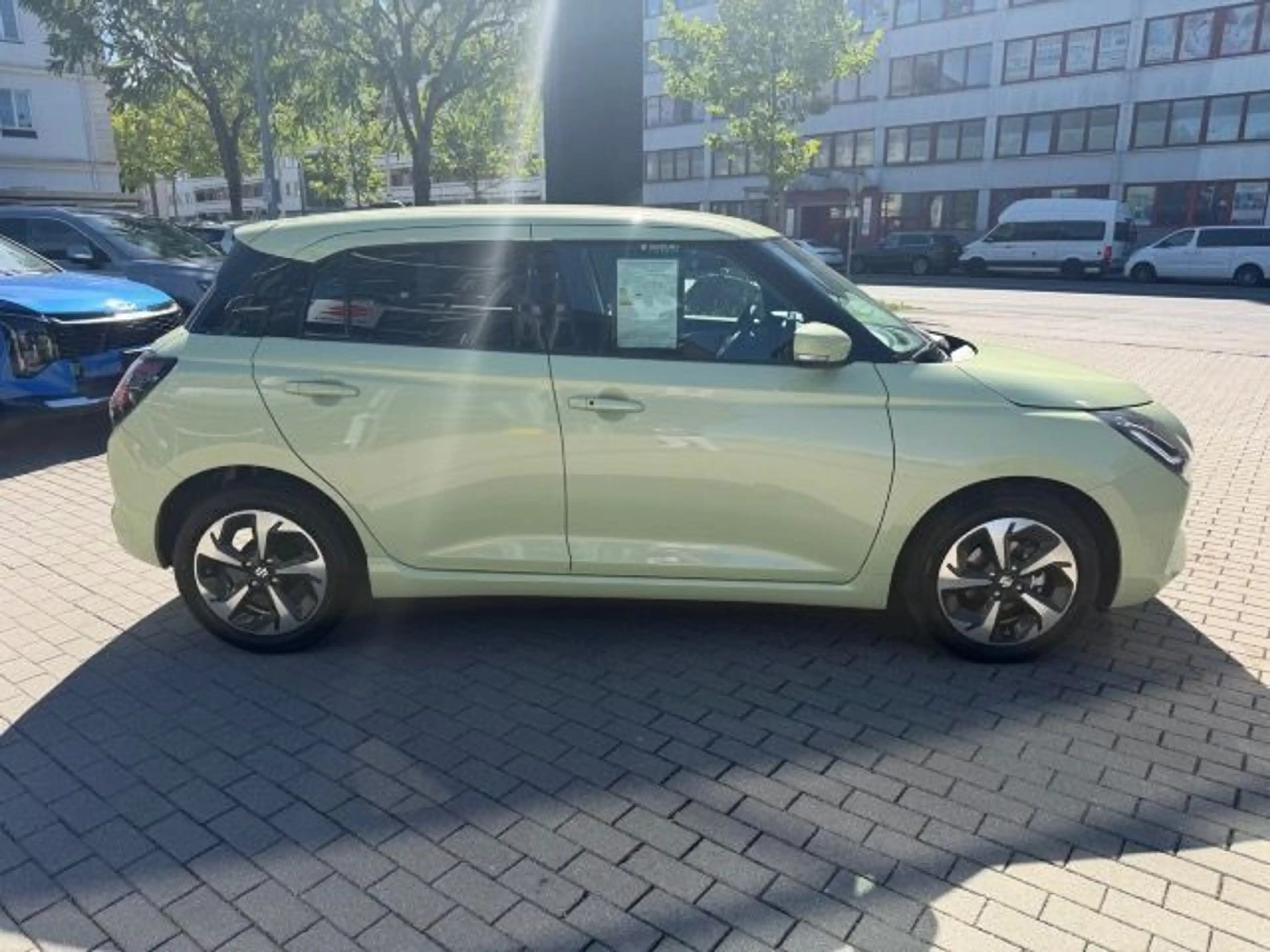 Suzuki Swift SWIFT 1.2 DUALJET HYBRID AUTOMATIK COMFORT+ — photo 4
