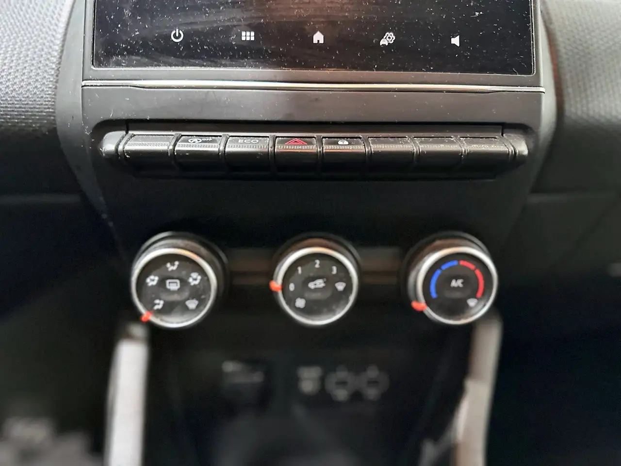Renault Clio Citadine 5 portes — photo 30