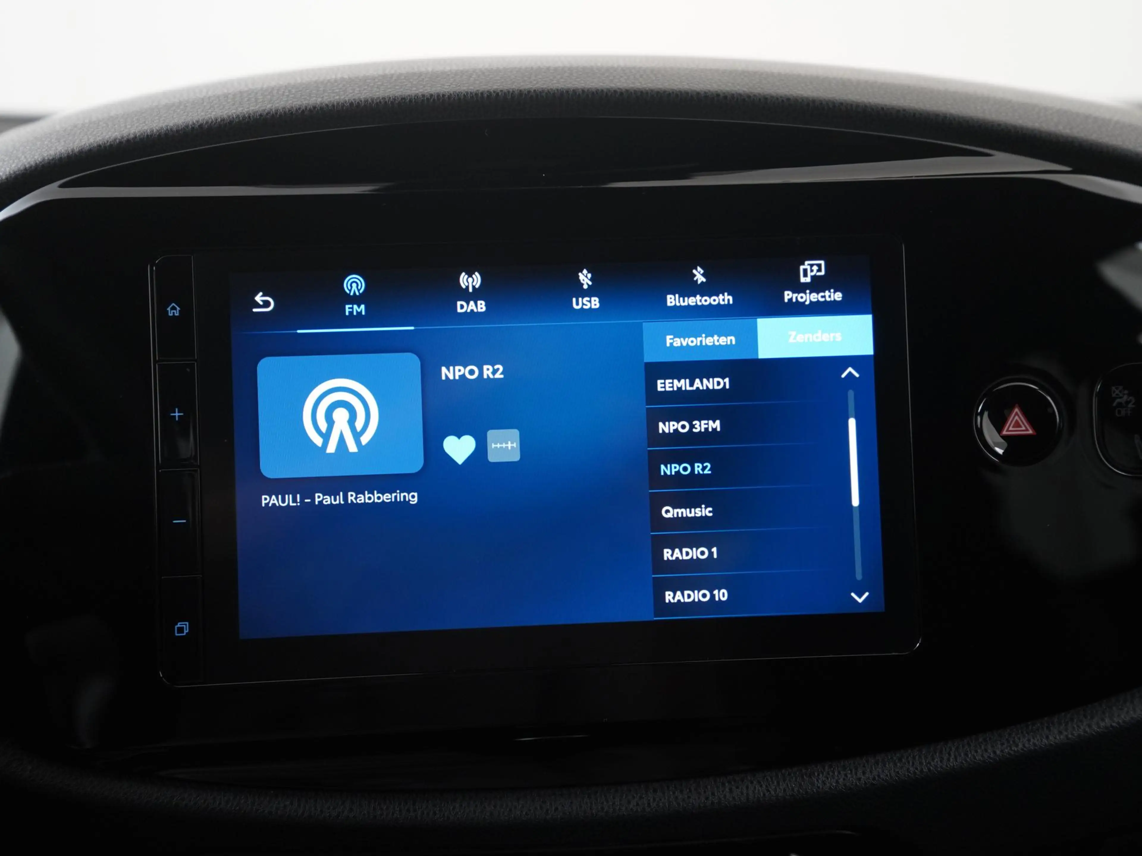 Toyota Aygo X 1.0 VVT-i MT Play | Camera | Apple/Android Carplay — photo 13