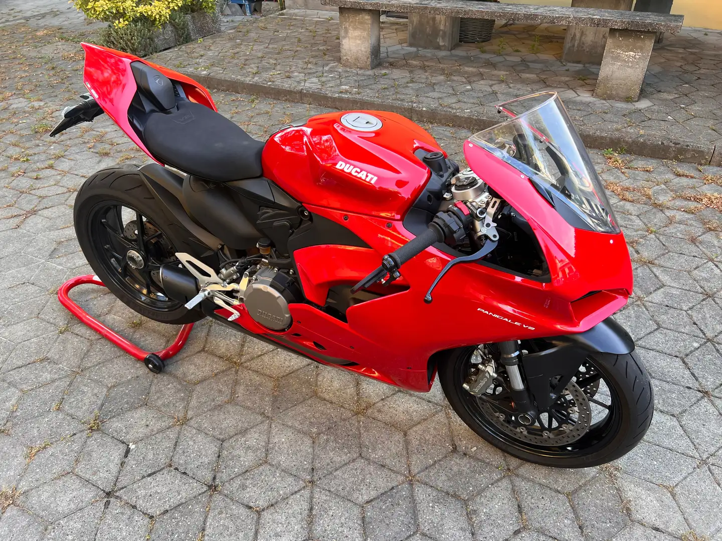Ducati Panigale V2 Rosso - 1