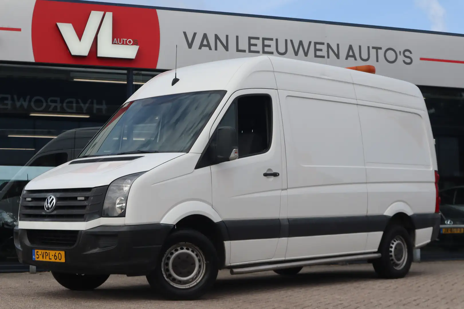 Volkswagen Crafter 50 2.0 TDI L2H1 | Airco | Cruise control | APK 13- Wit - 1