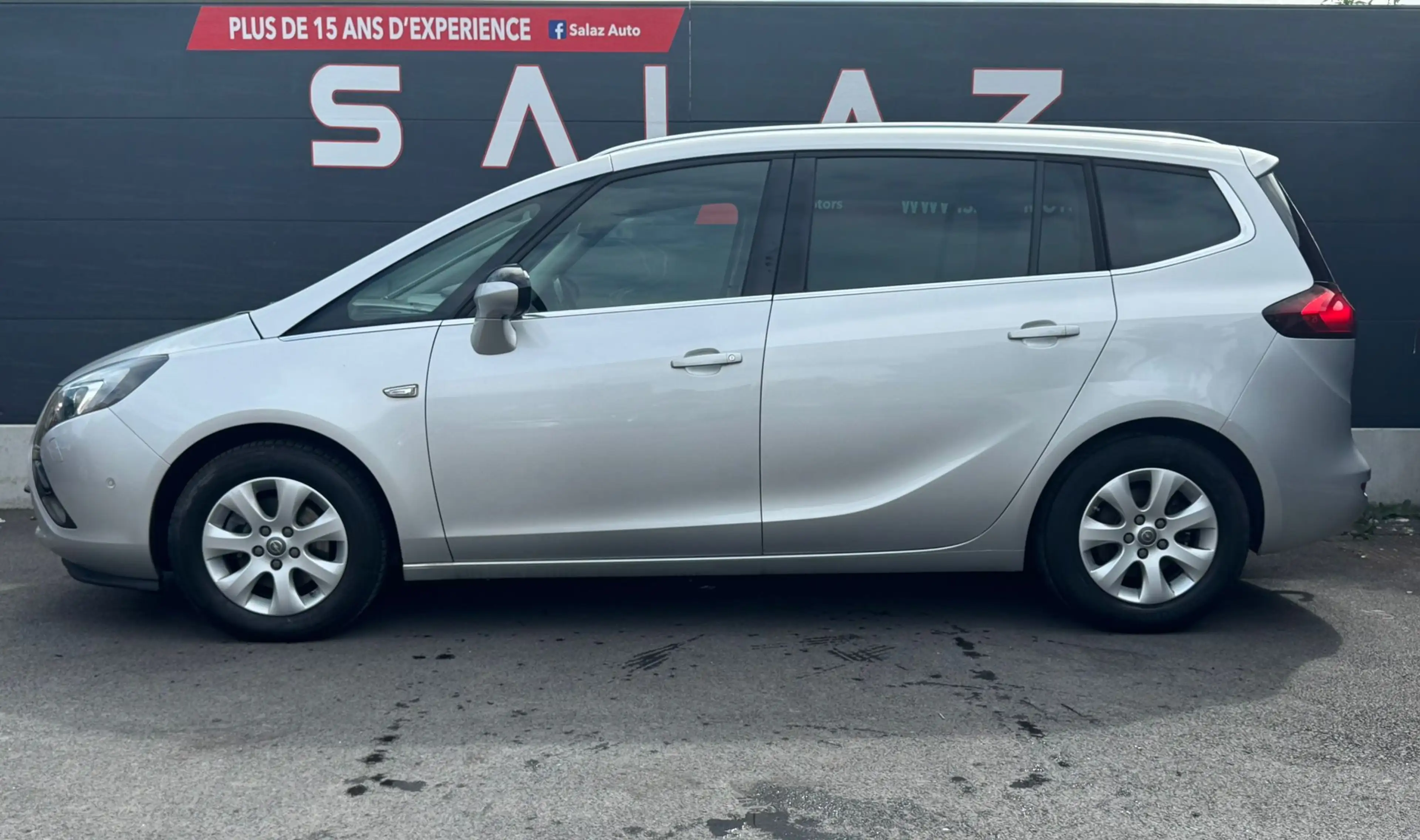 Opel Zafira Tourer Zafira 1.6 CDTi * GARANTIE 12 MOIS * CONTROLE TECHNIQUE * 5 PLACES — photo 4