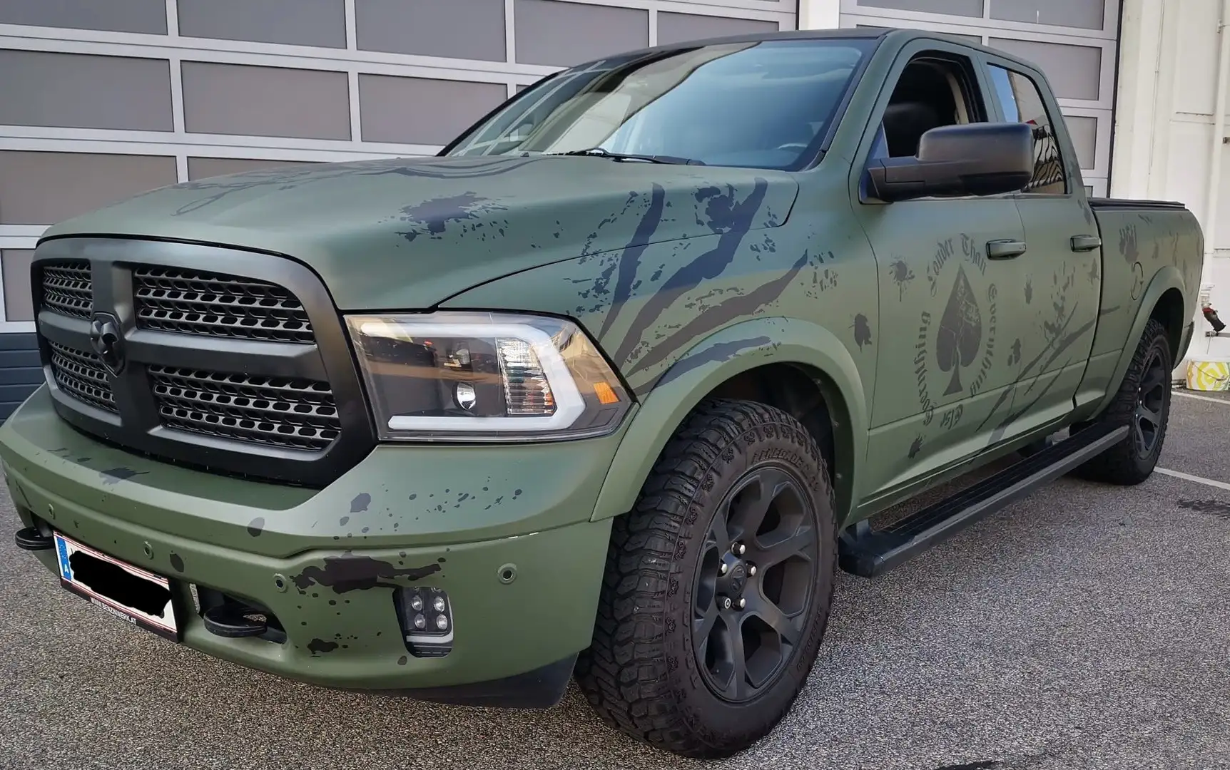Dodge RAM Laramie, QuadCab, 5.7 Hemi, Aut., AWD Grün - 1