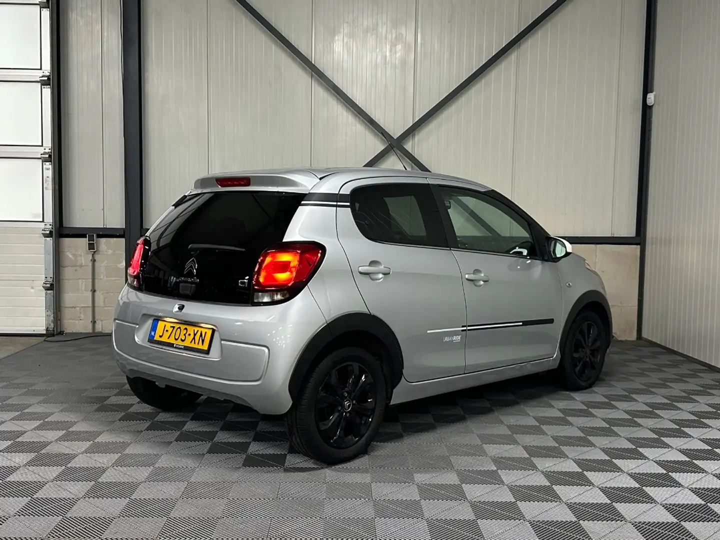 Citroen C1 1.0 VTi | Urban Ride 5-Drs | Airco | Camera | Carp Grijs - 2