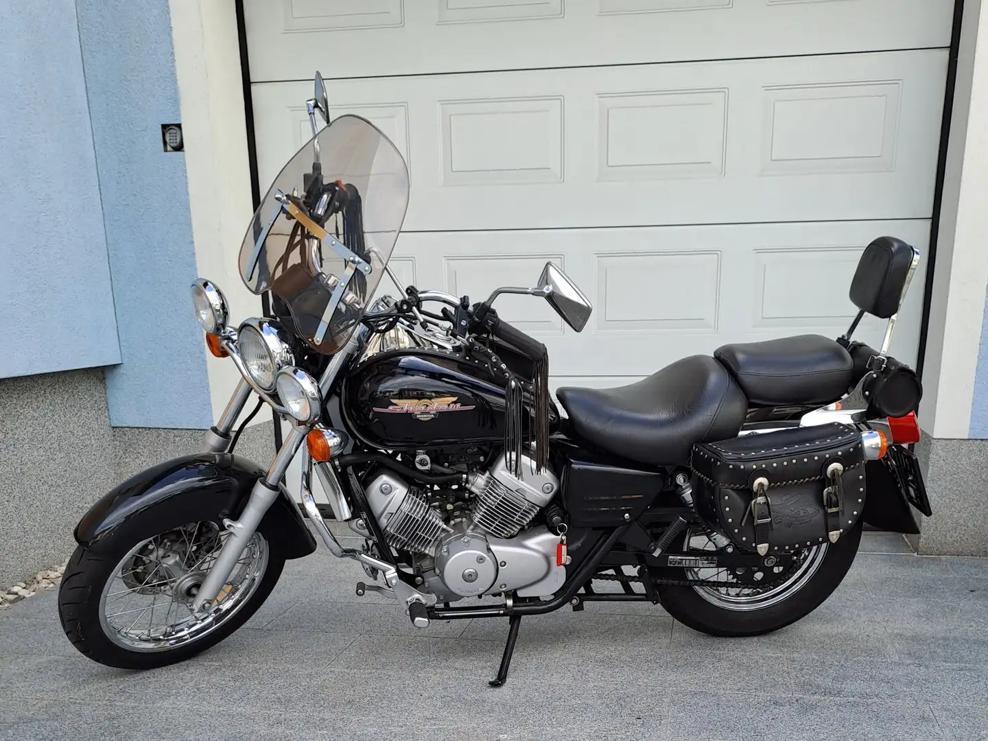 Honda VT 125 Honda Shedow JC29 125 Schwarz - 2