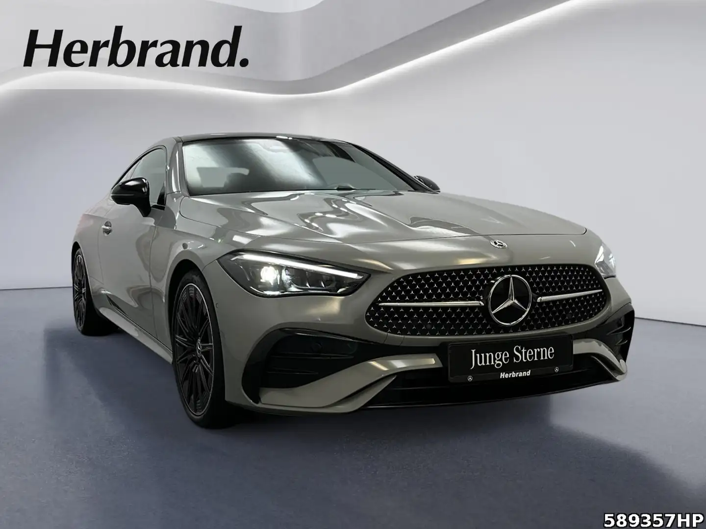 Mercedes-Benz CLE 220 d Coupé AMG  *Night Panorama 20" Memory Grijs - 2