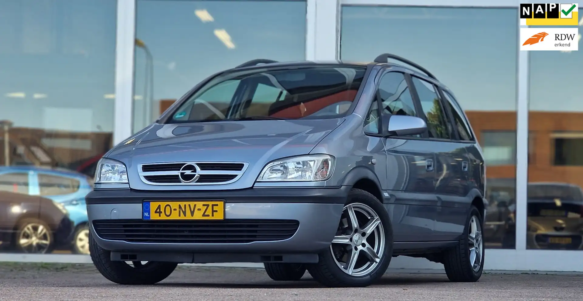 Opel Zafira 1.8i 16V Comfort Automaat Trekhaak APK 21-01-2026 Grijs - 1