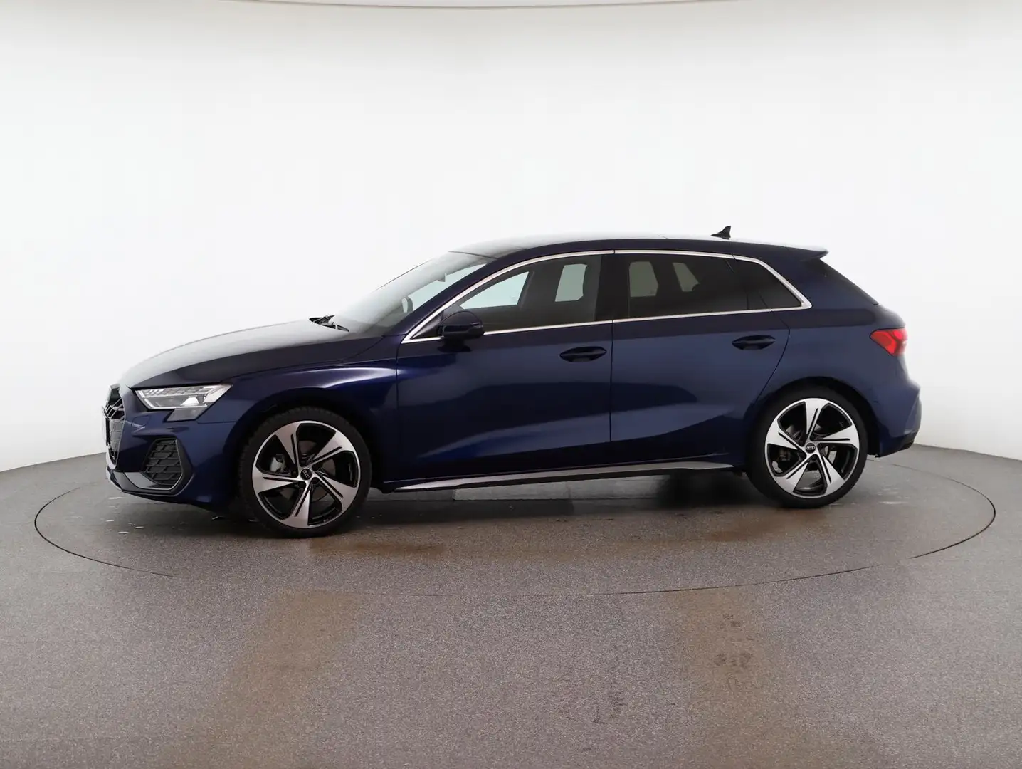 Audi A3 35 TDI S line Blauw - 2