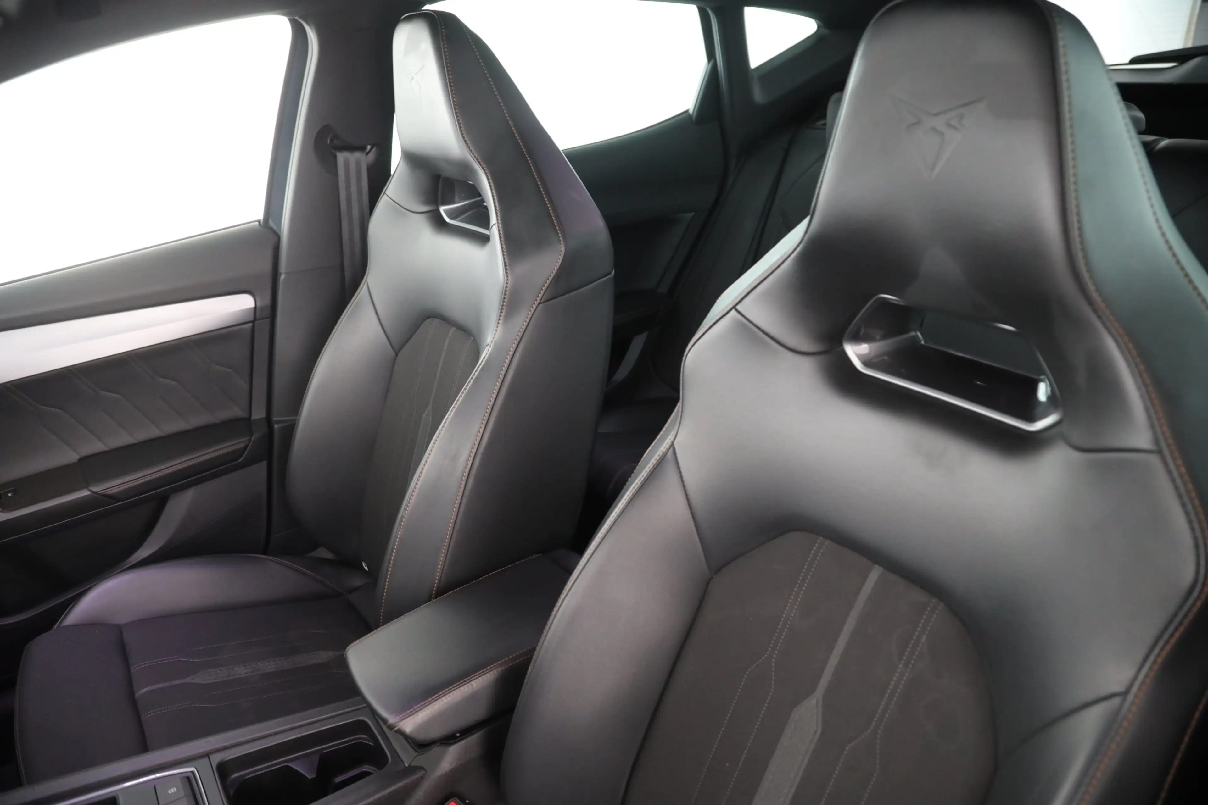 CUPRA Formentor 2.0 TDI DSG 4Drive | NAVI | SITZH. | — photo 12