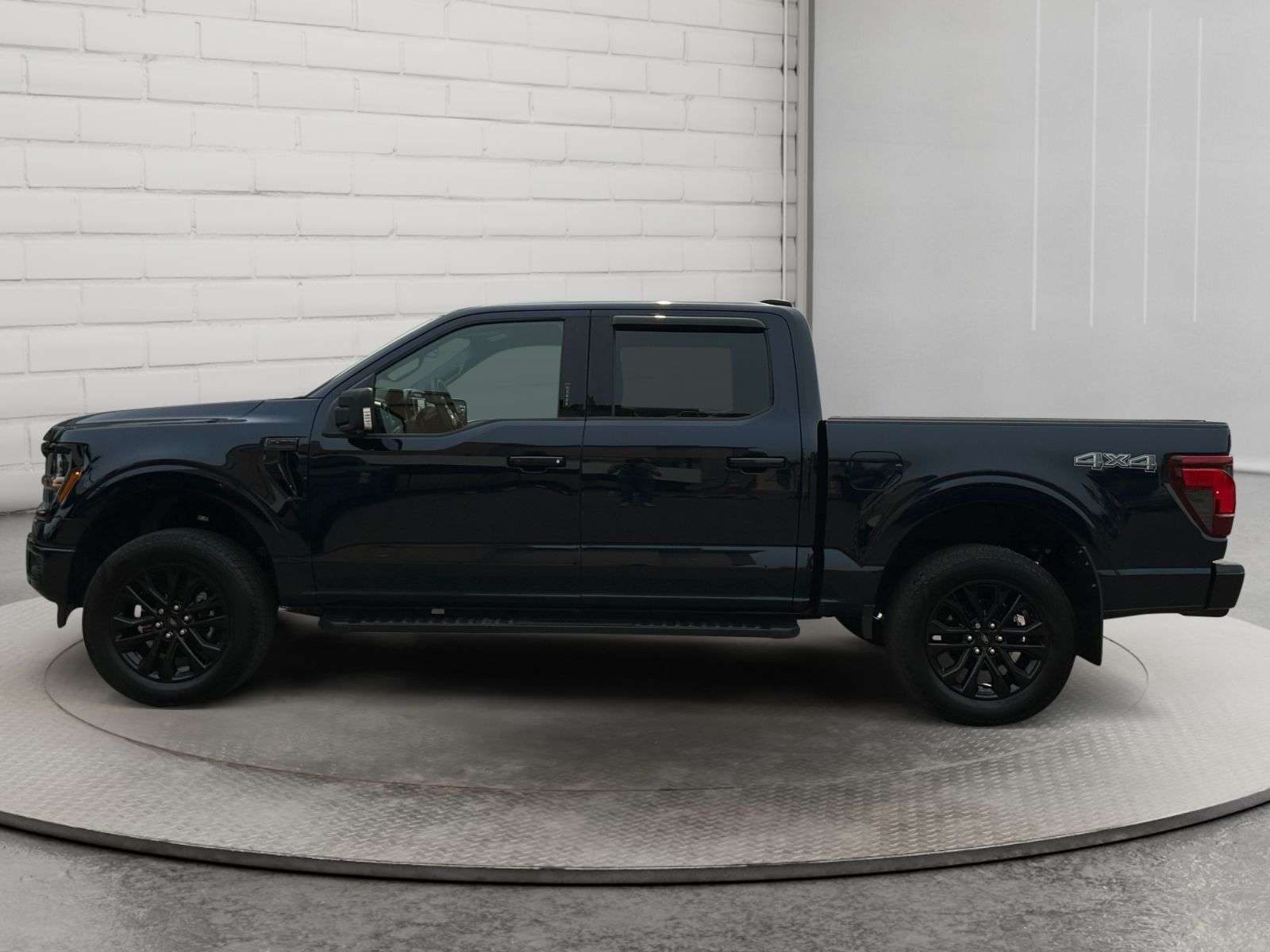 2024 Ford F-150 XLT 303A Pack | Crew Cab | 2.7L Turbo | Leather | — снимка 1