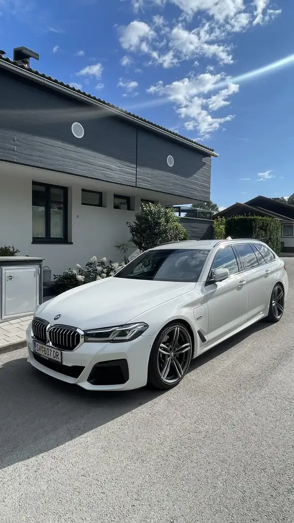 BMW 530 530e xDrive Touring Aut. Luxury Line - 1