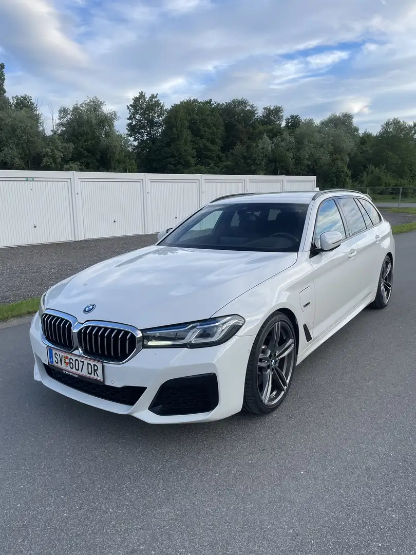 BMW 530 530e xDrive Touring Aut. Luxury Line - 2