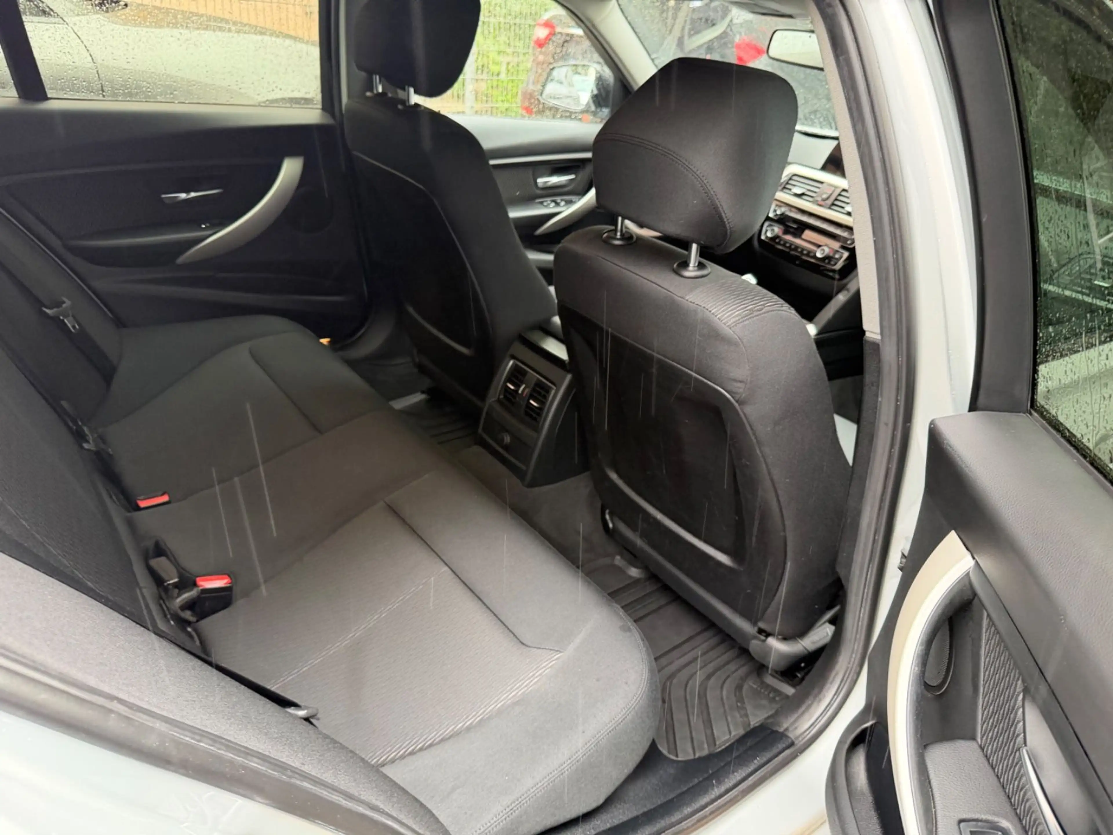BMW 318 d Touring AHK Navi Sitzheizung 2.Hand — photo 11