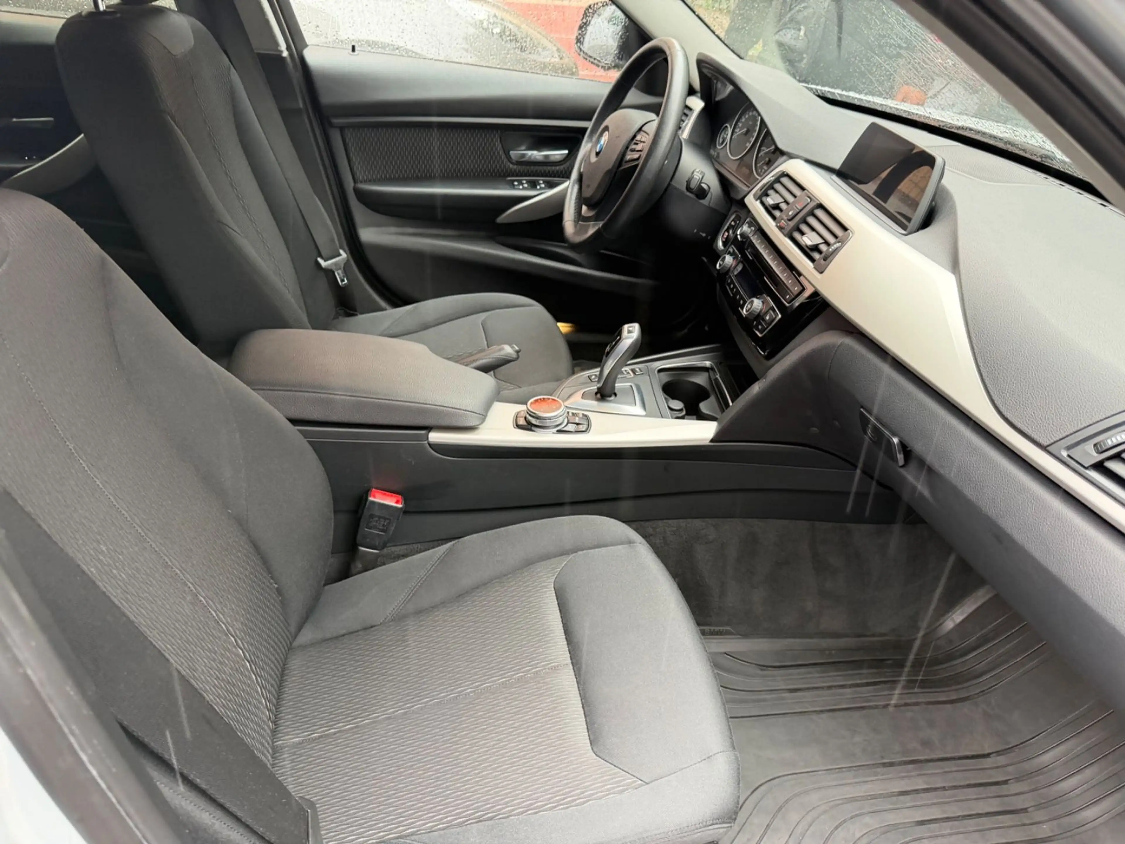 BMW 318 d Touring AHK Navi Sitzheizung 2.Hand — photo 12