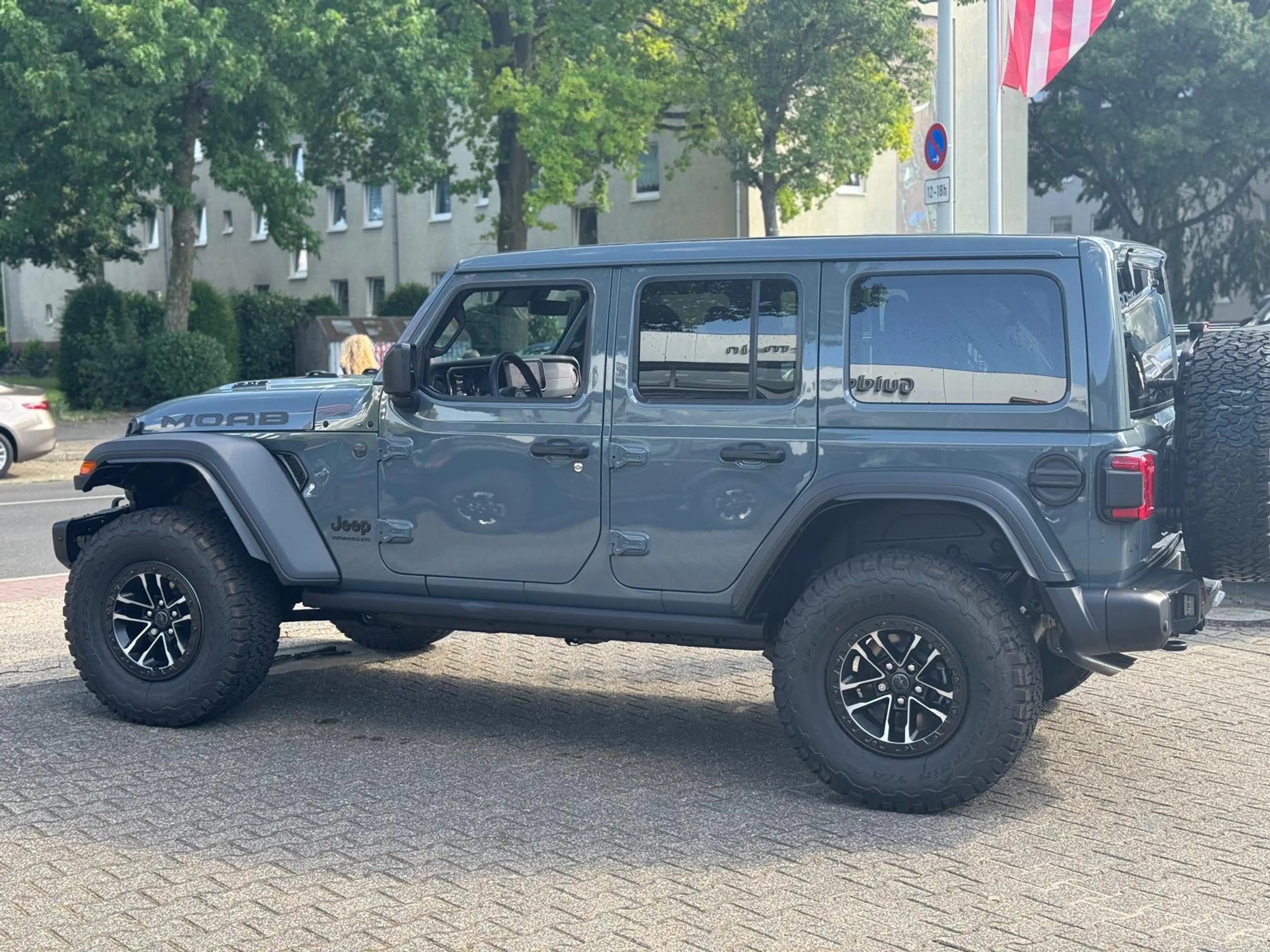 Jeep Wrangler Unlimited Moab 392 SkyOne Touch — photo 7
