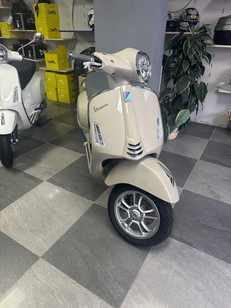 Vespa GTS 310 GTS 310 HPE Beige - 1