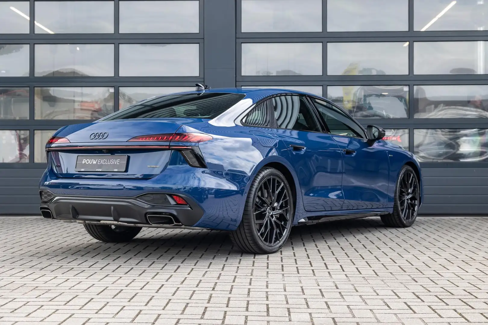 Audi A6 Limousine 2.0 e-hybrid 299pk quattro Pro Line | LM Blauw - 2