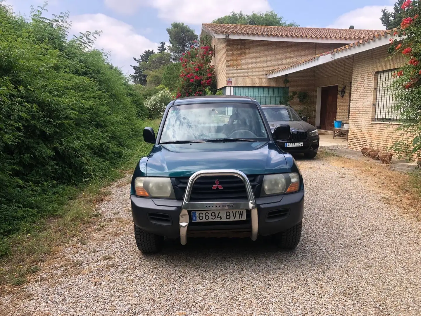 Mitsubishi Montero Sport 2.5 TDi GLS - 1
