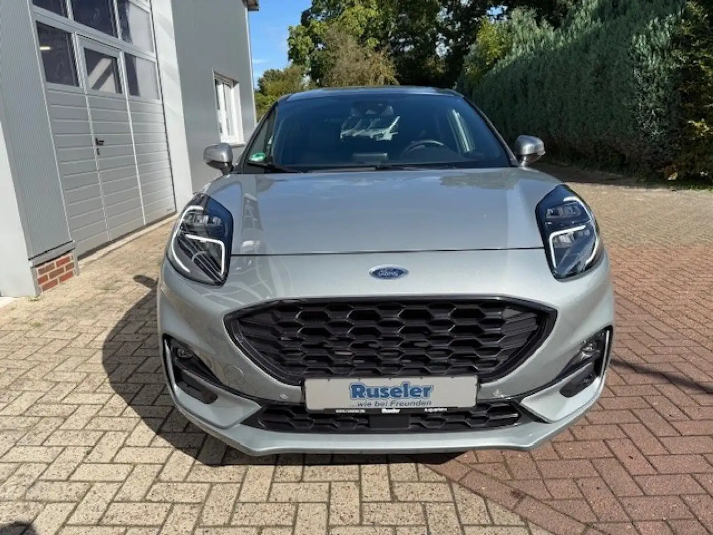 Ford Puma ST-Line X Grau - 2