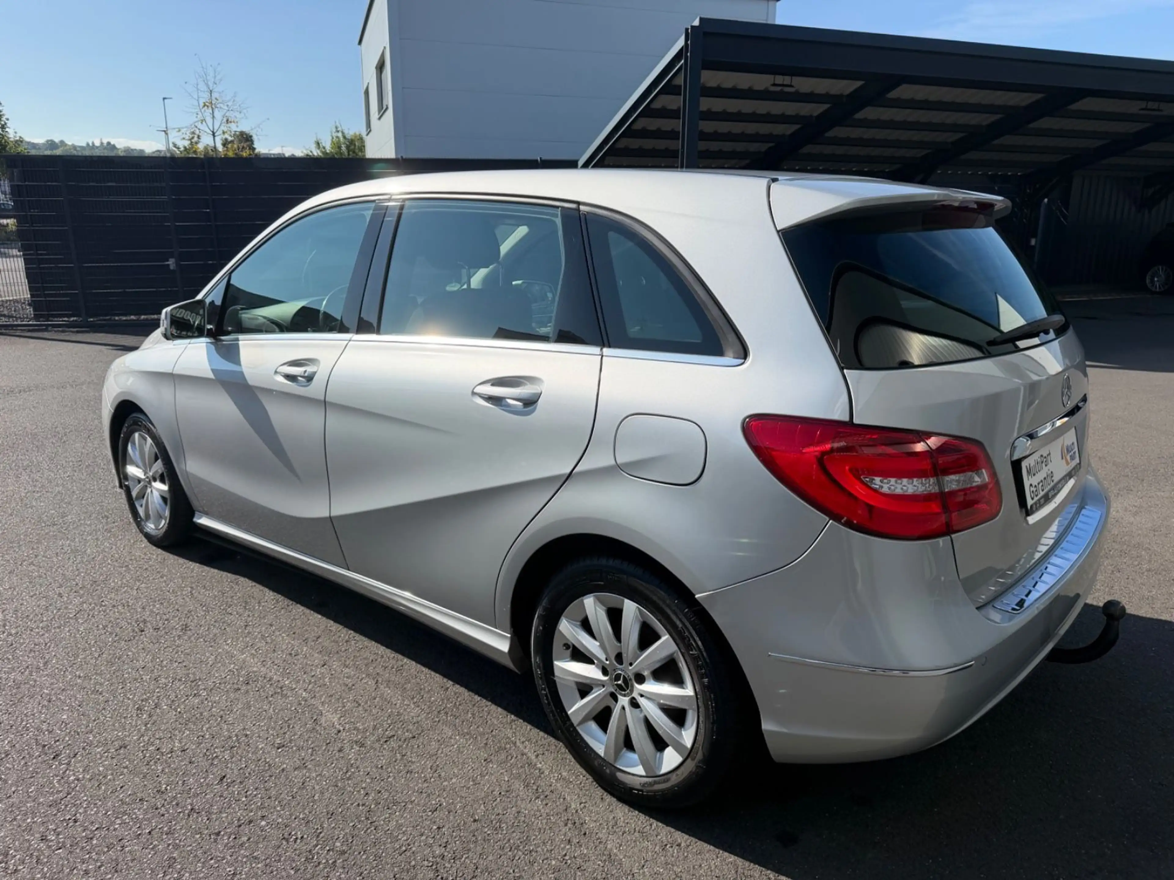 Mercedes-Benz B 200 CDI Navi*SHZ* Totw*PDC*AHK*Temp*Spur — photo 6