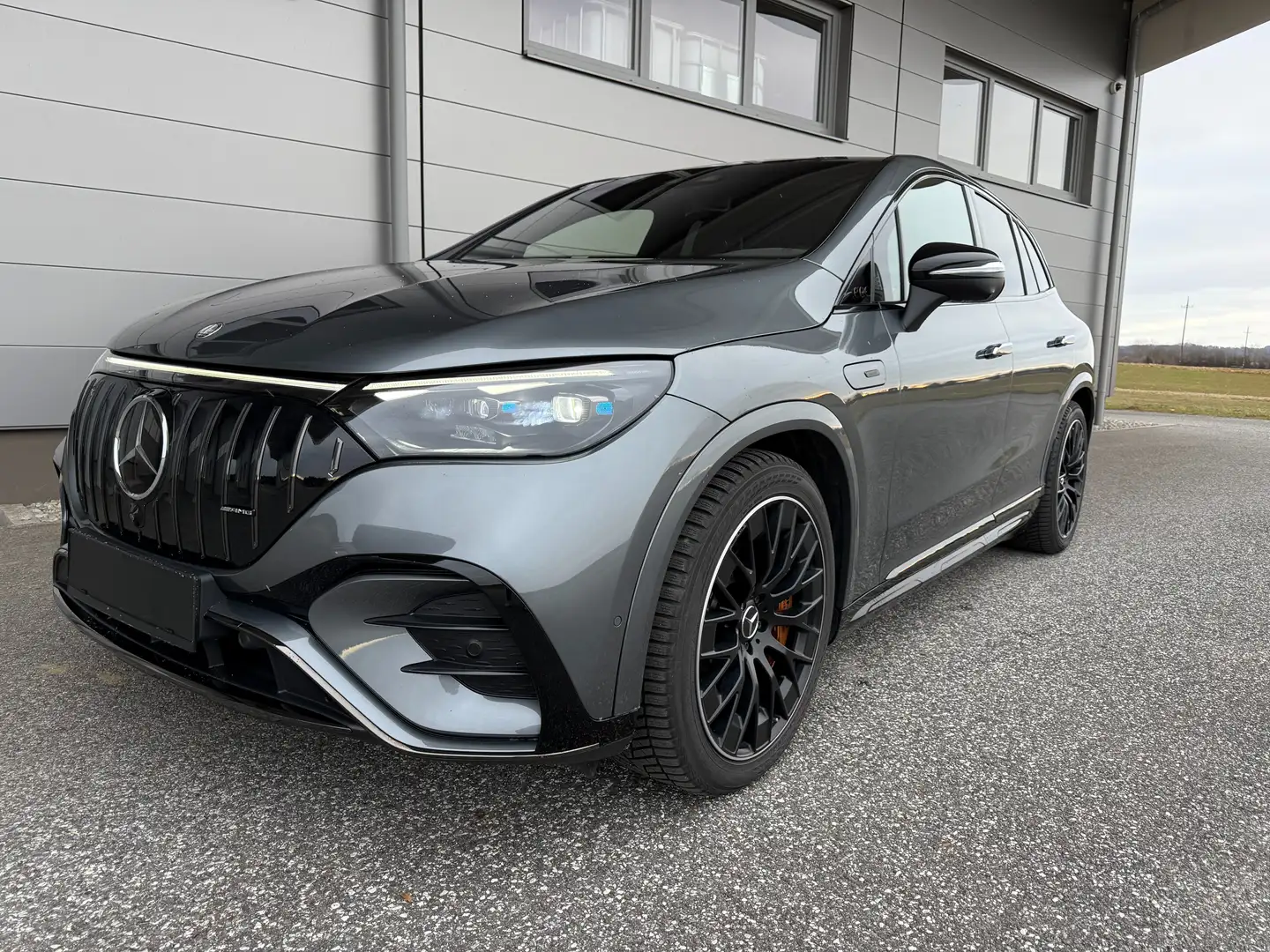Mercedes-Benz EQE SUV AMG 43 4matic 90,6kWh Aut. Gris - 1