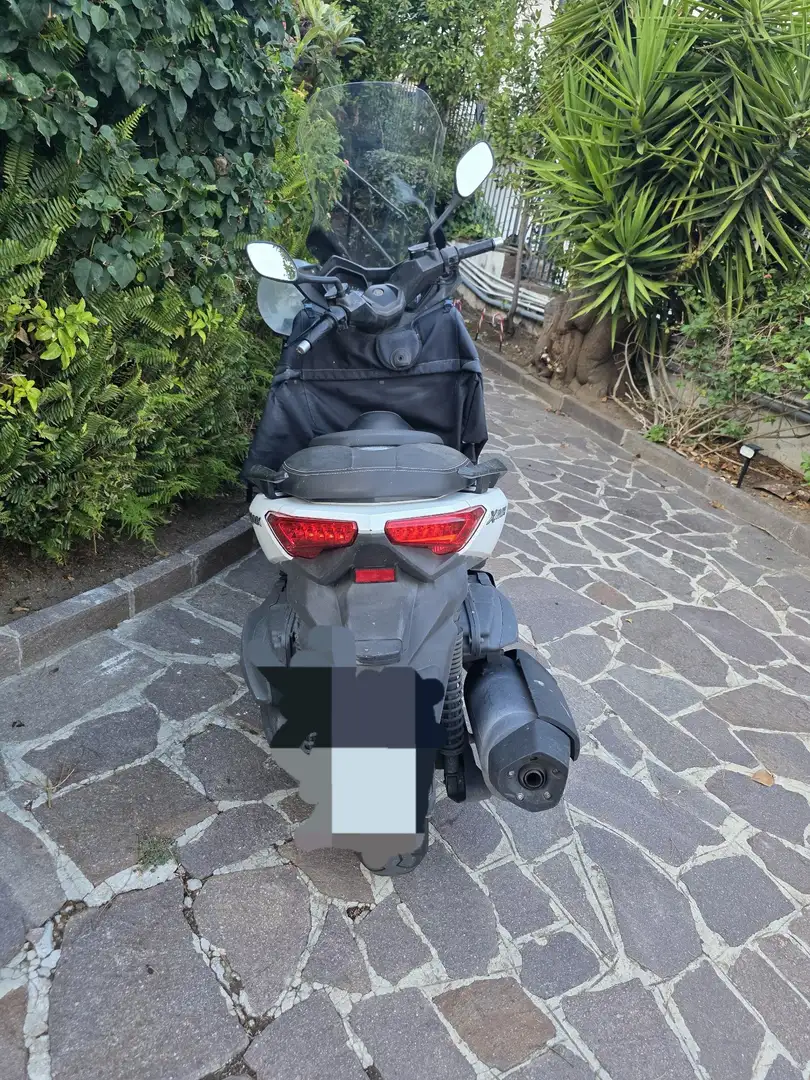 Yamaha X-Max 400 Bianco - 2