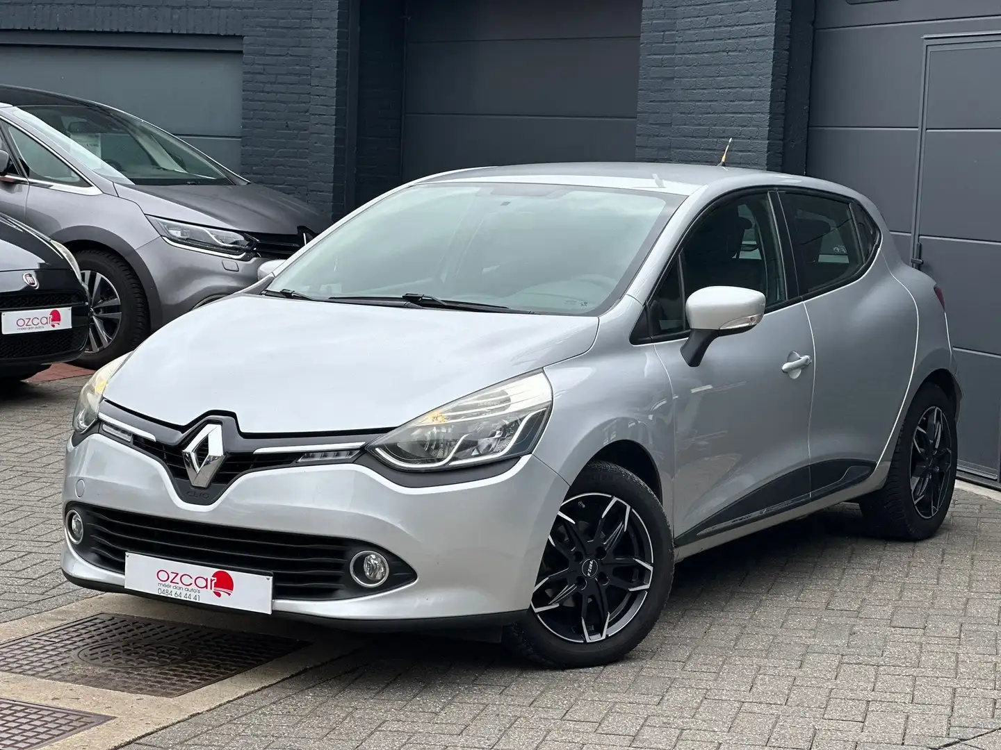 Renault Clio 1.2i *Automaat 120pk*GpsCruise* *1JGarantie* Gris - 1