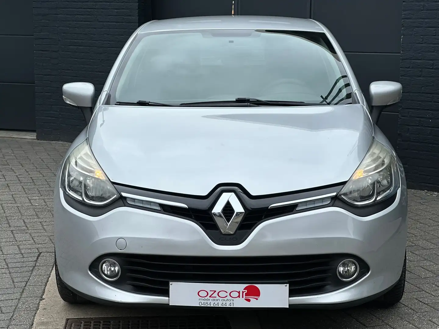 Renault Clio 1.2i *Automaat 120pk*GpsCruise* *1JGarantie* Gris - 2