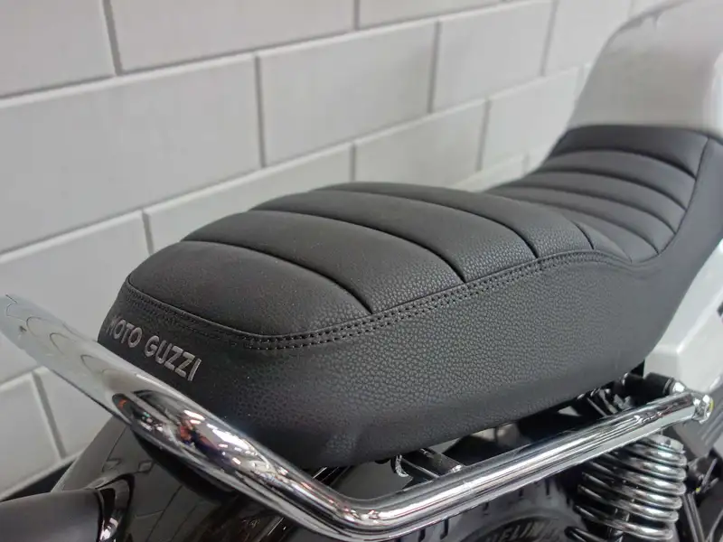 Moto Guzzi V 7 - foto 6