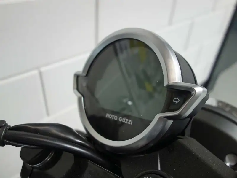 Moto Guzzi V 7 - foto 7