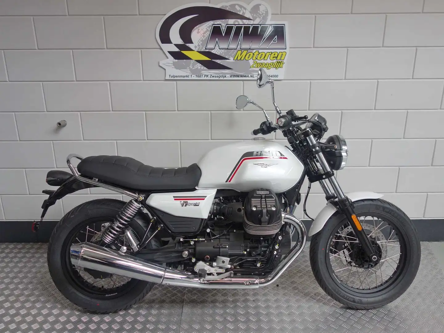 Moto Guzzi V 7 SPECIAL Wit - 1