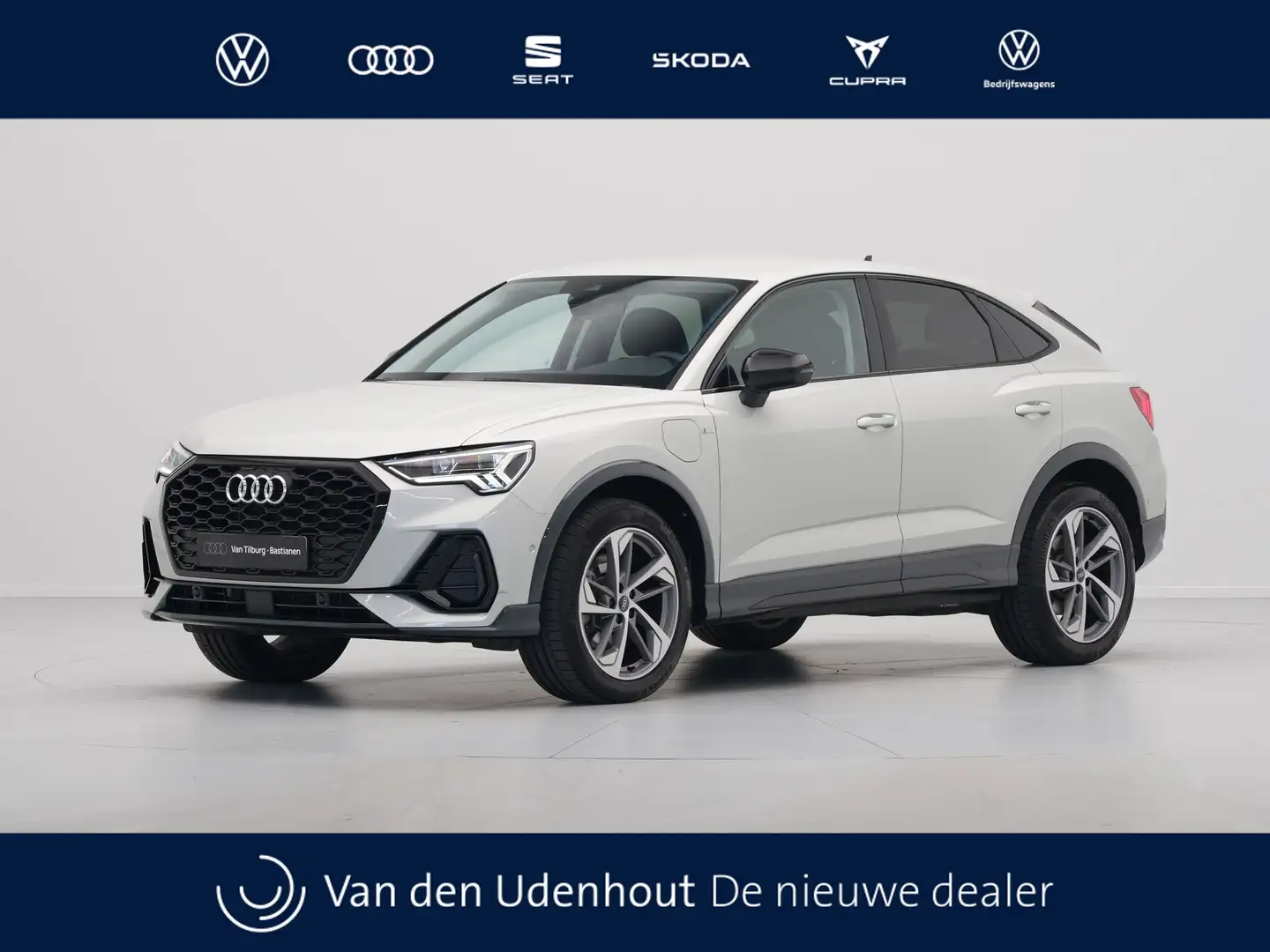 Audi Q3 Sportback 45 TFSI e 245 pk S-Tronic S Line Edition Zilver - 1