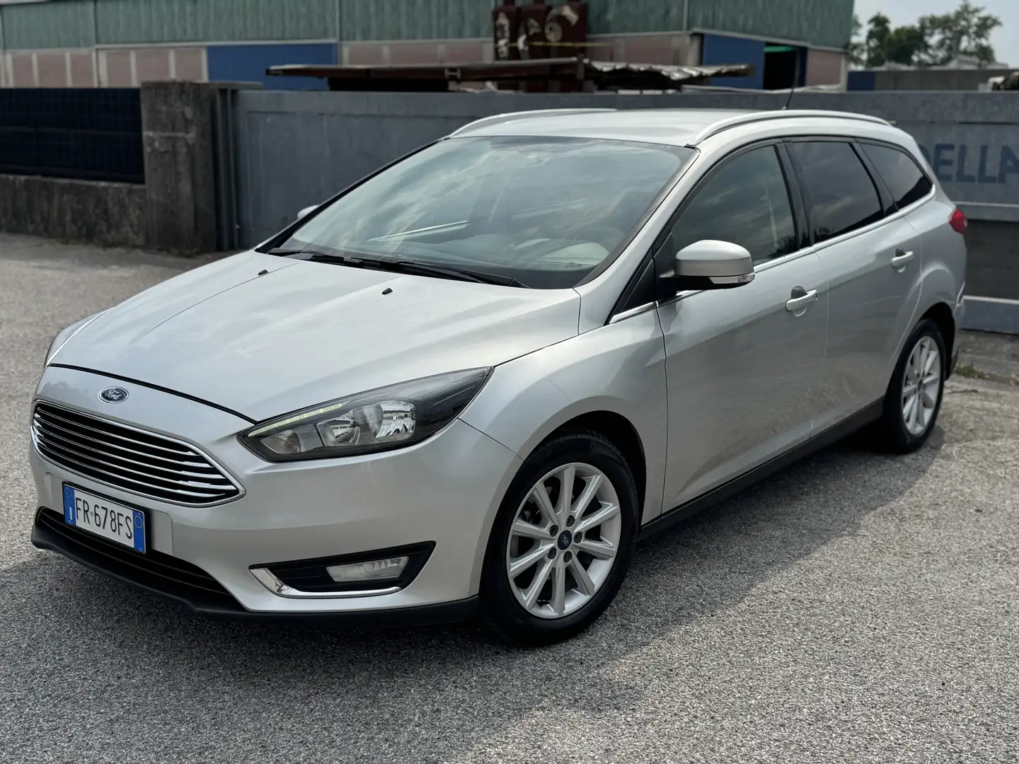 Ford Focus SW 1.5 tdci Titanium - 1