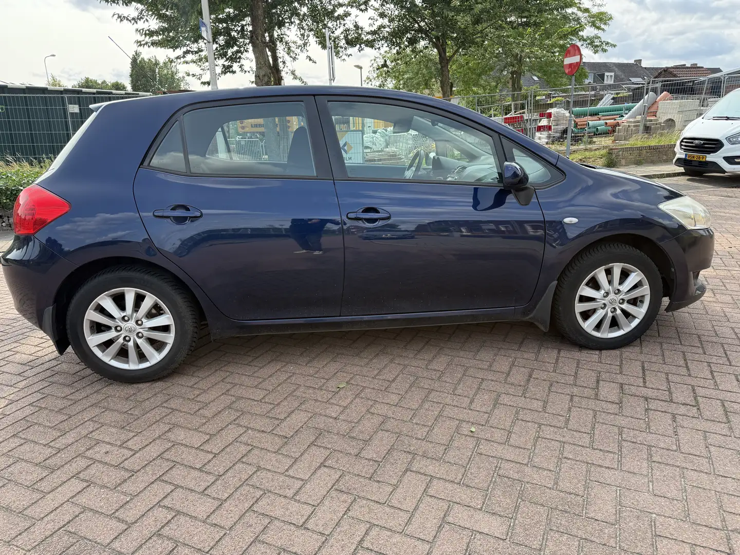 Toyota Auris 1.6-16V Sol Airco Keyless PDC 2007 Apk 07/2026 Blauw - 2