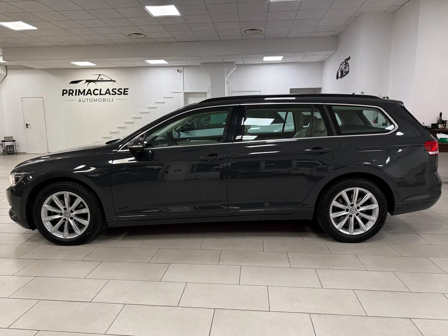 Volkswagen Passat Variant Passat VIII Variant 2.0 tdi Business 150cv dsg - 2