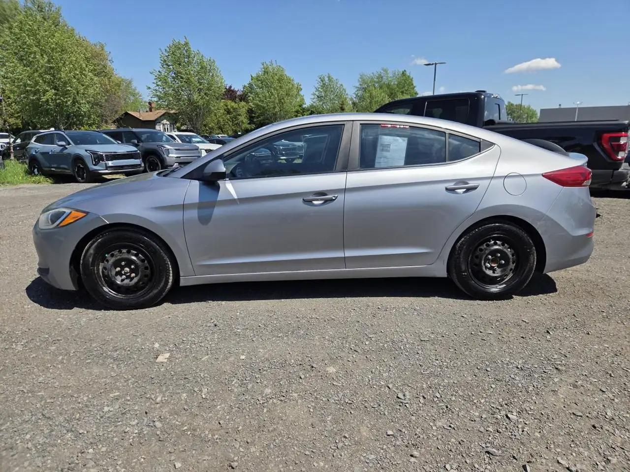 Hyundai ELANTRA снимка Hyundai ELANTRA