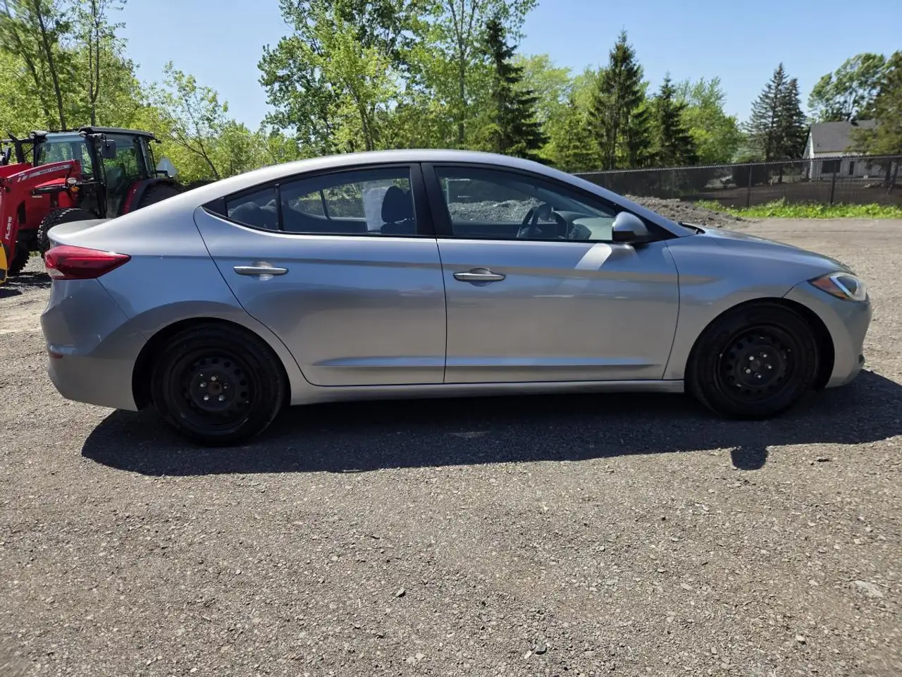Hyundai ELANTRA снимка Hyundai ELANTRA