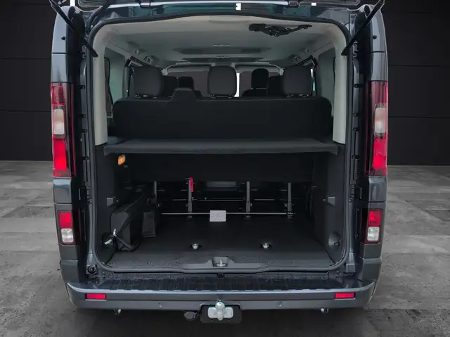 Renault Trafic view 8