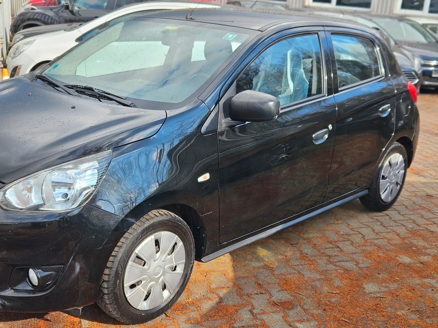 Mitsubishi Space Star Light Klima Schwarz - 2
