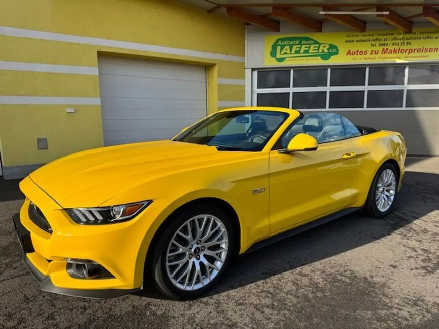 Ford Mustang Convertible GT 5.0 V8 - nur 20600km TOP!! Jaune - 1