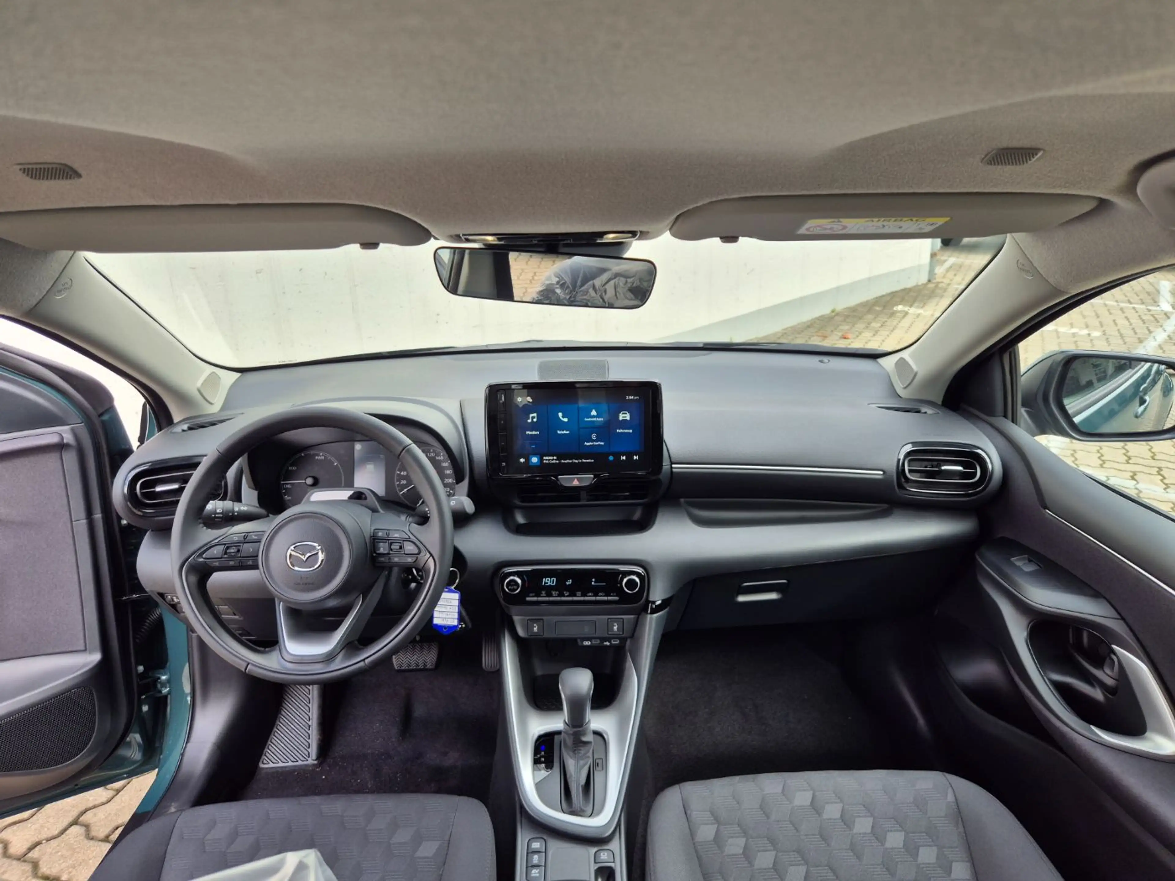 Mazda 2 Hybrid 1.5L 116PS AT WD Centre - Line AUT — photo 14