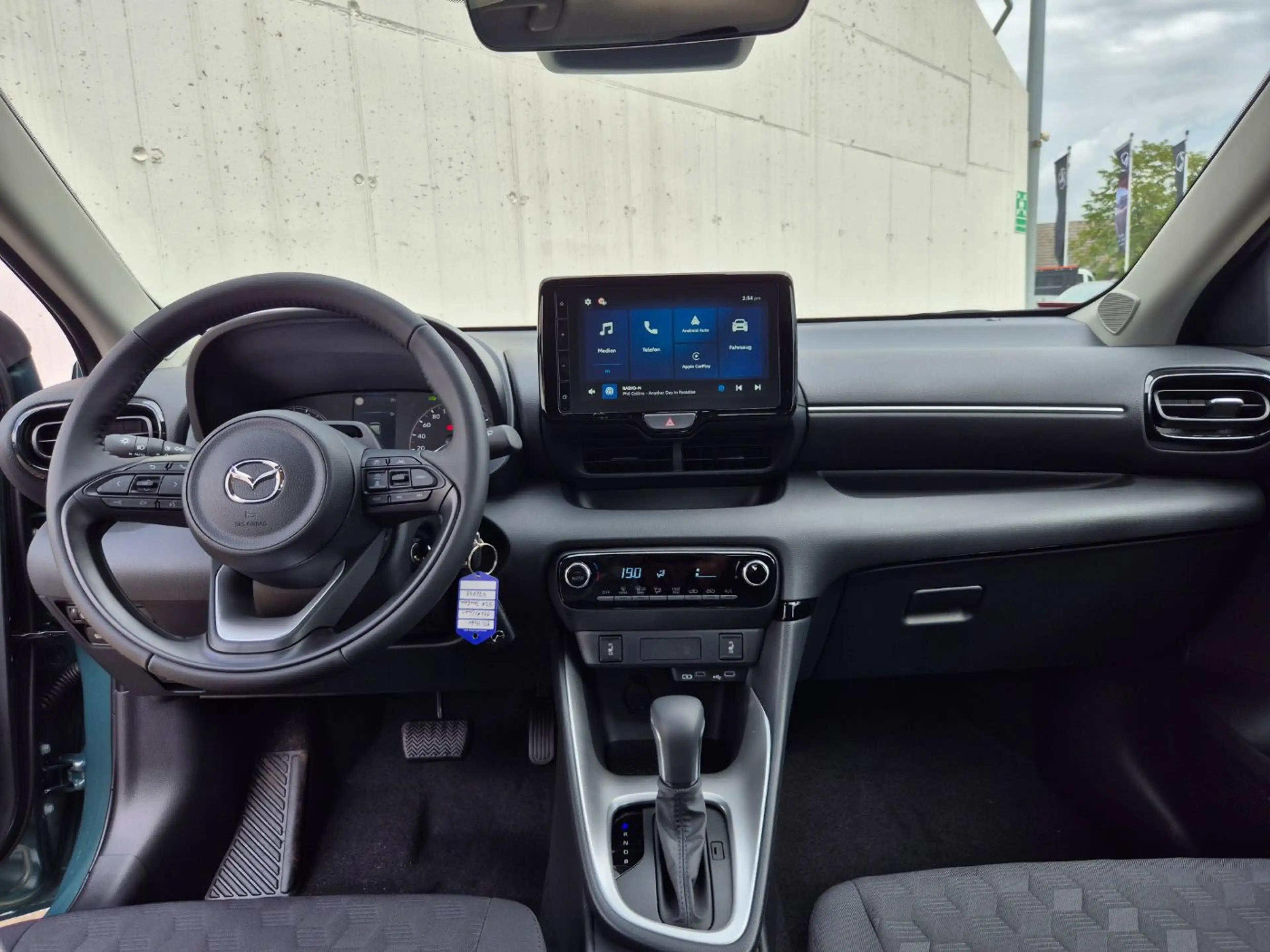Mazda 2 Hybrid 1.5L 116PS AT WD Centre - Line AUT — photo 15