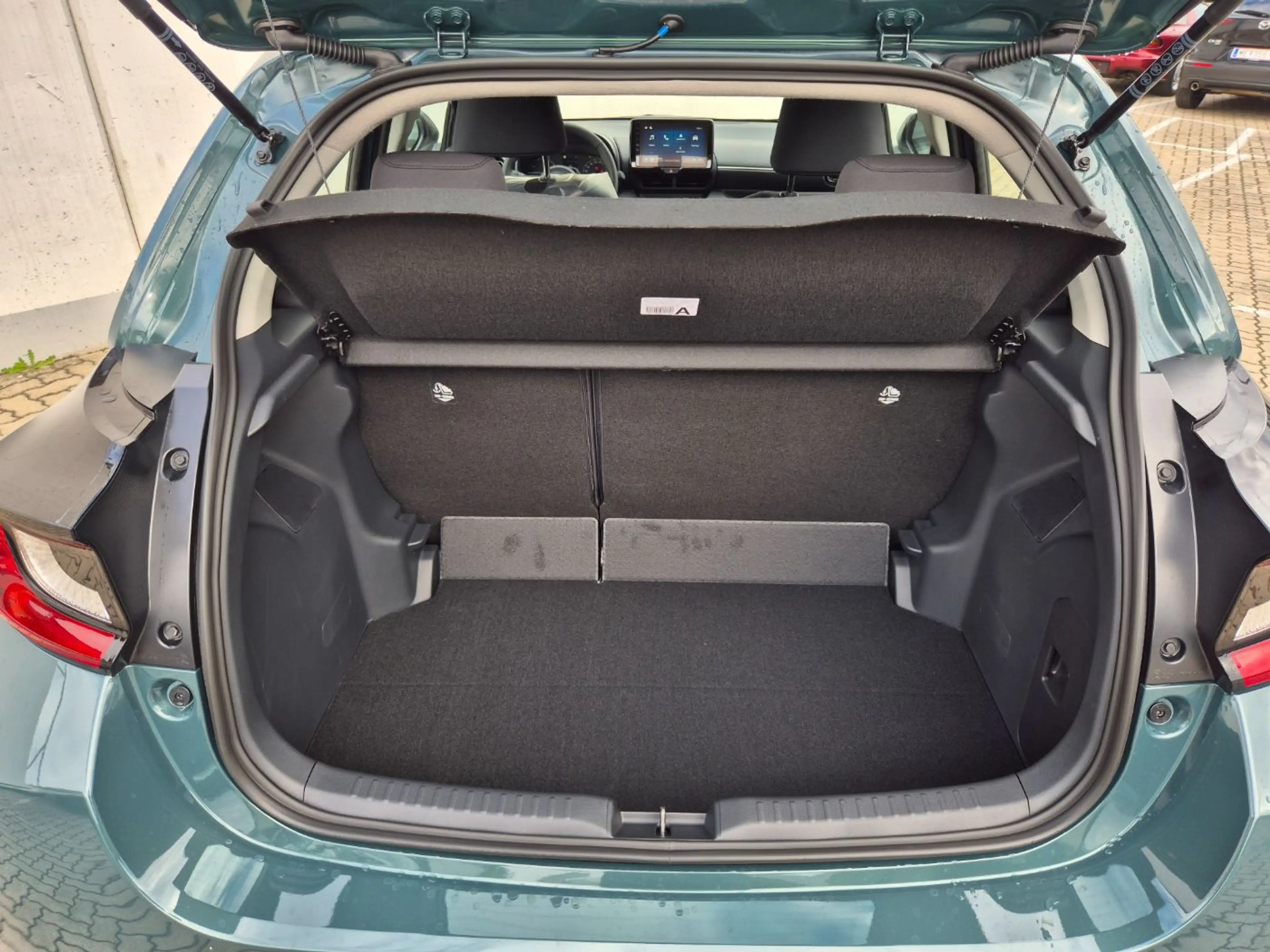 Mazda 2 Hybrid 1.5L 116PS AT WD Centre - Line AUT — photo 9