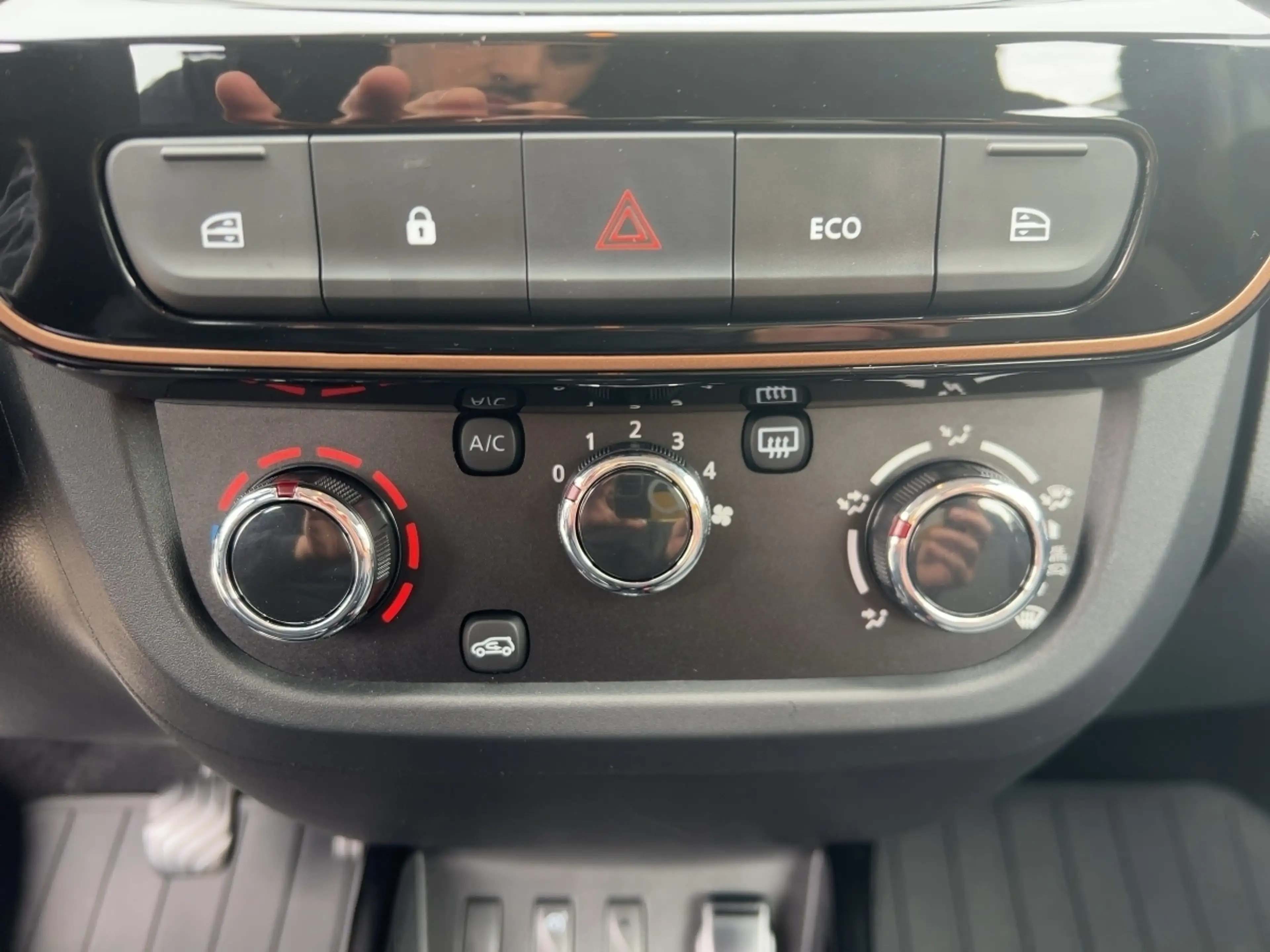 Dacia Spring Extreme 65 Rückfahrkamera PDC ABS — photo 14