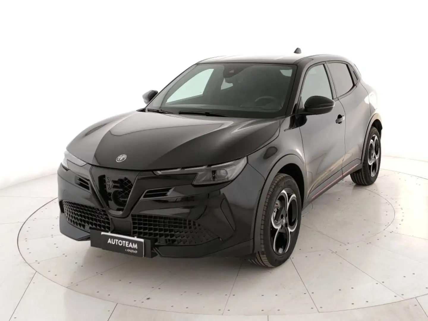 Alfa Romeo Junior 1.2 ibrida Speciale 136cv edct6 Schwarz - 1