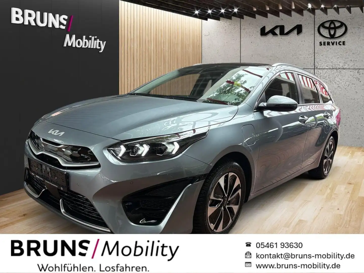 Kia Ceed / cee'd SW 1.6 Plug-in Hybrid Spirit Techn+Glasdach Silber - 1