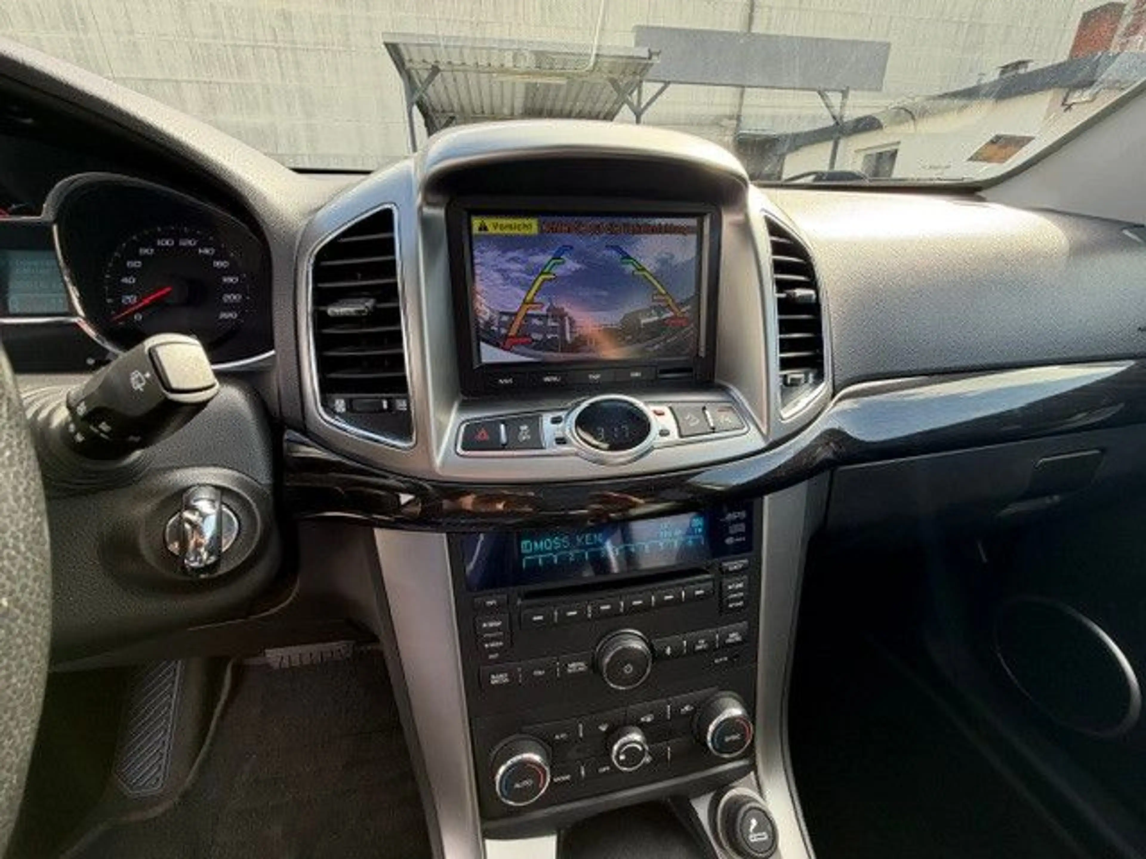 Chevrolet Captiva 2.2 D LTZ 4WD 1 Hand — photo 11