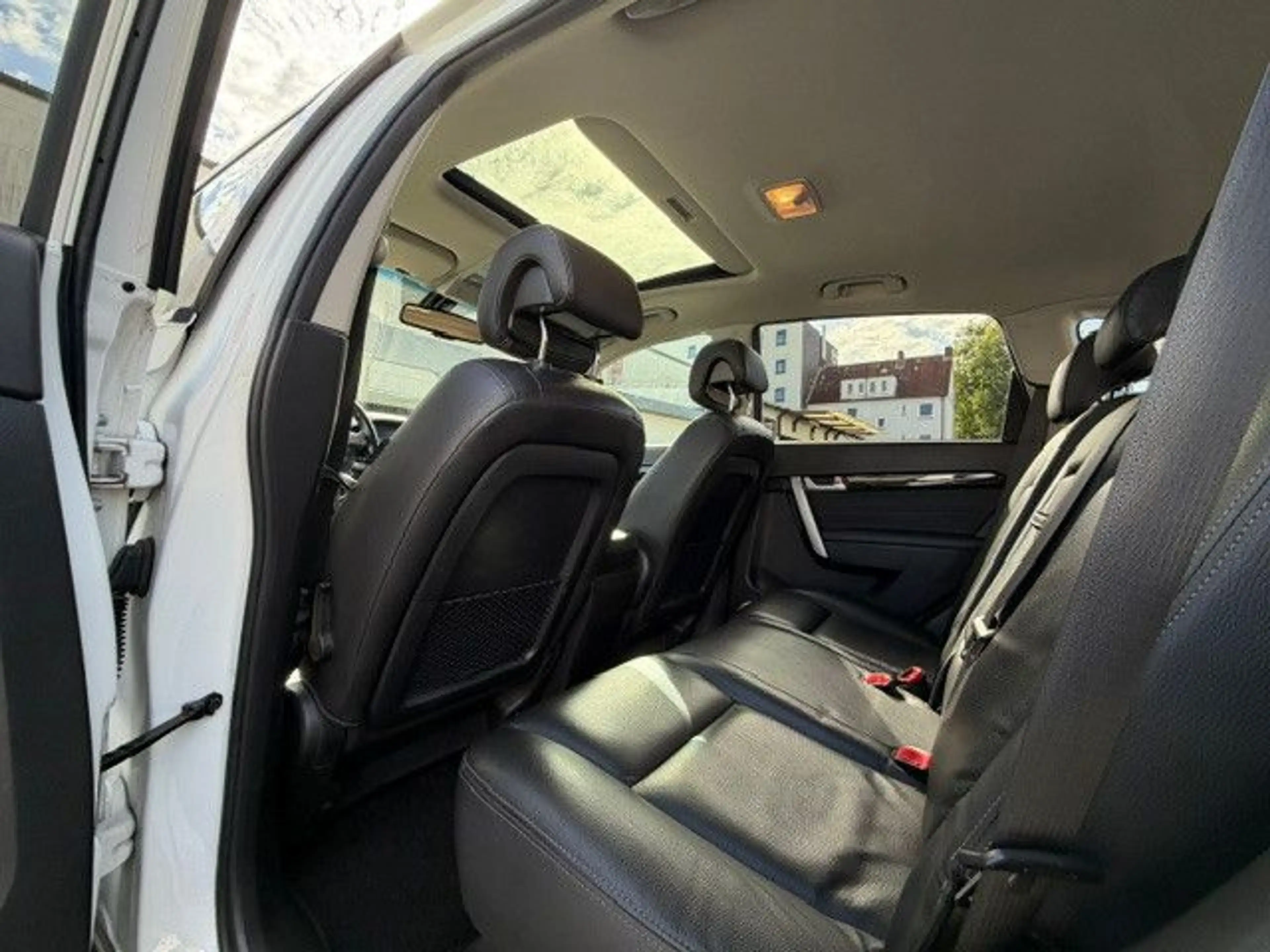 Chevrolet Captiva 2.2 D LTZ 4WD 1 Hand — photo 15