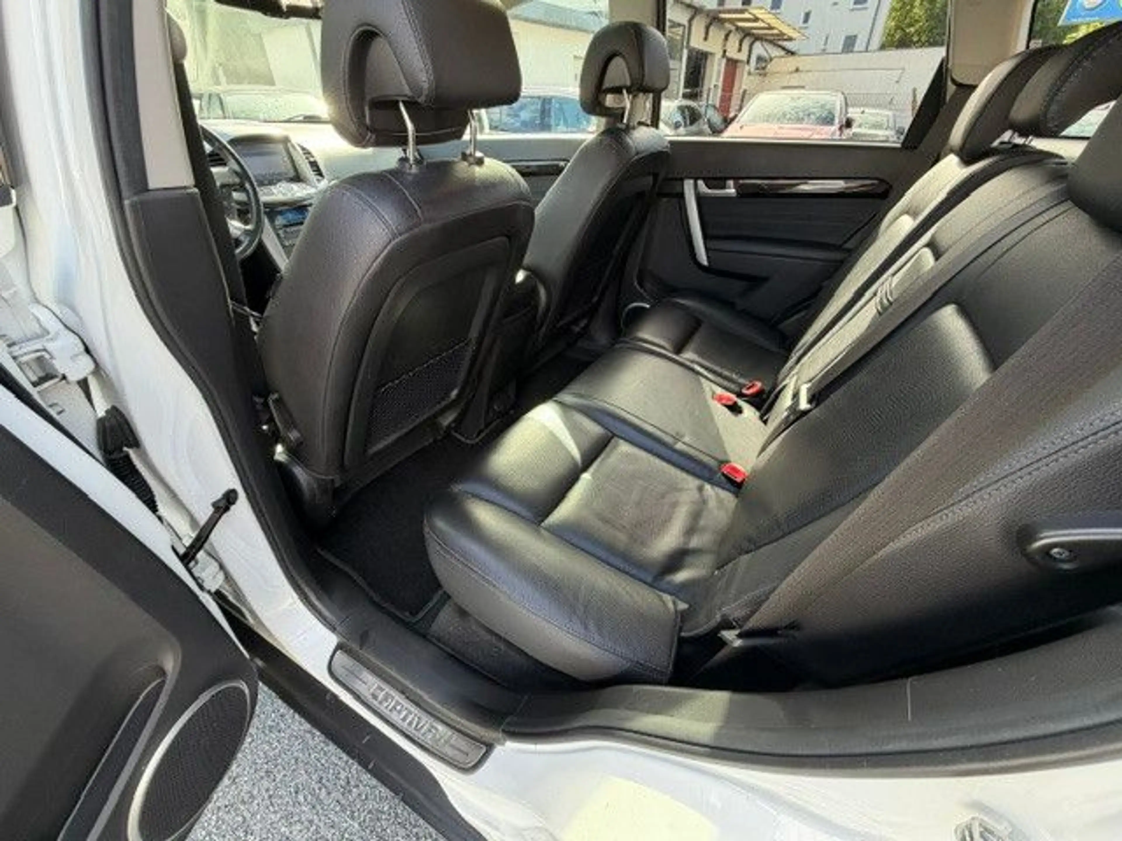 Chevrolet Captiva 2.2 D LTZ 4WD 1 Hand — photo 14